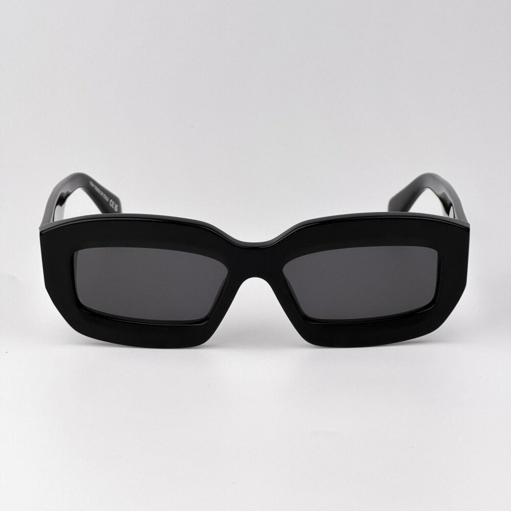 Off-White CHARLOTTE Men Sunglasses Black Rectangle Frame I Model OERI138 1007